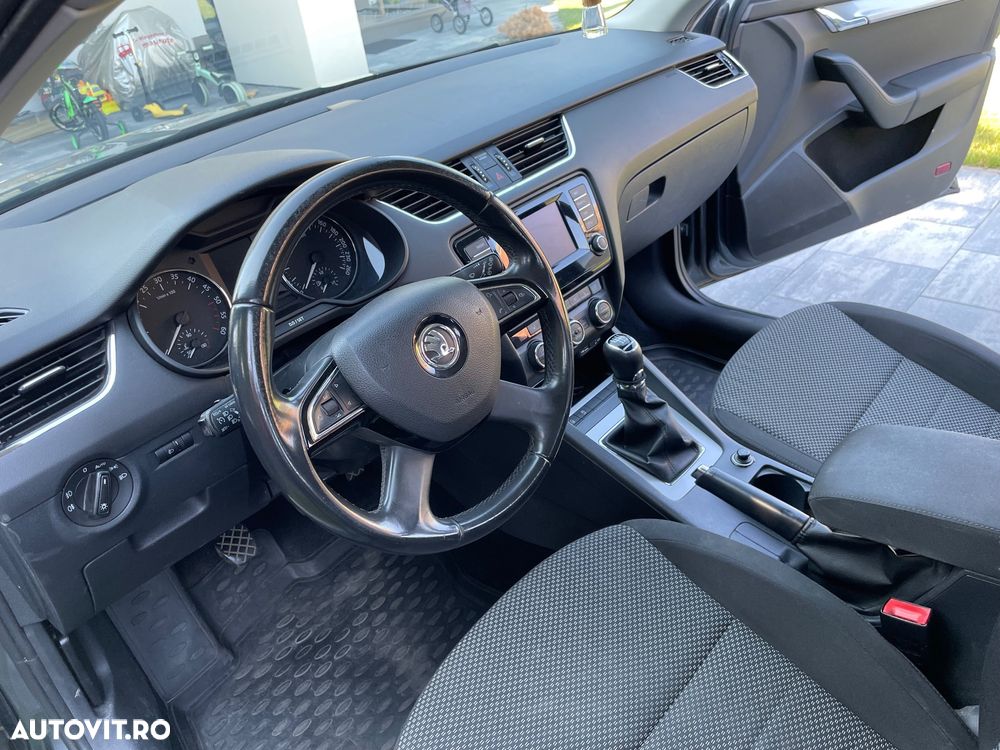Skoda Octavia 1.6 TDI GREENLINE - 9