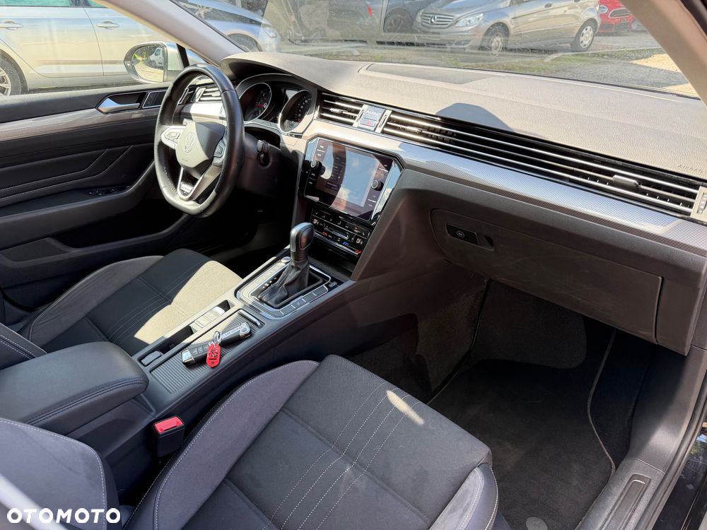 Volkswagen Passat Alltrack 2.0 TDI SCR DSG 4Motion - 16