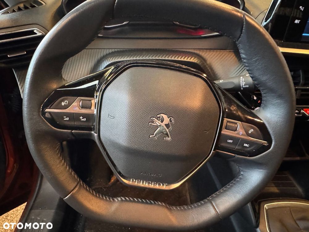 Peugeot 2008 1.2 PureTech Allure Pack S&S - 11