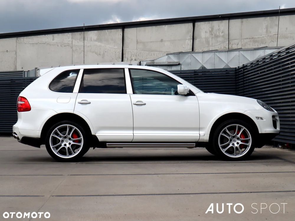 Porsche Cayenne - 9