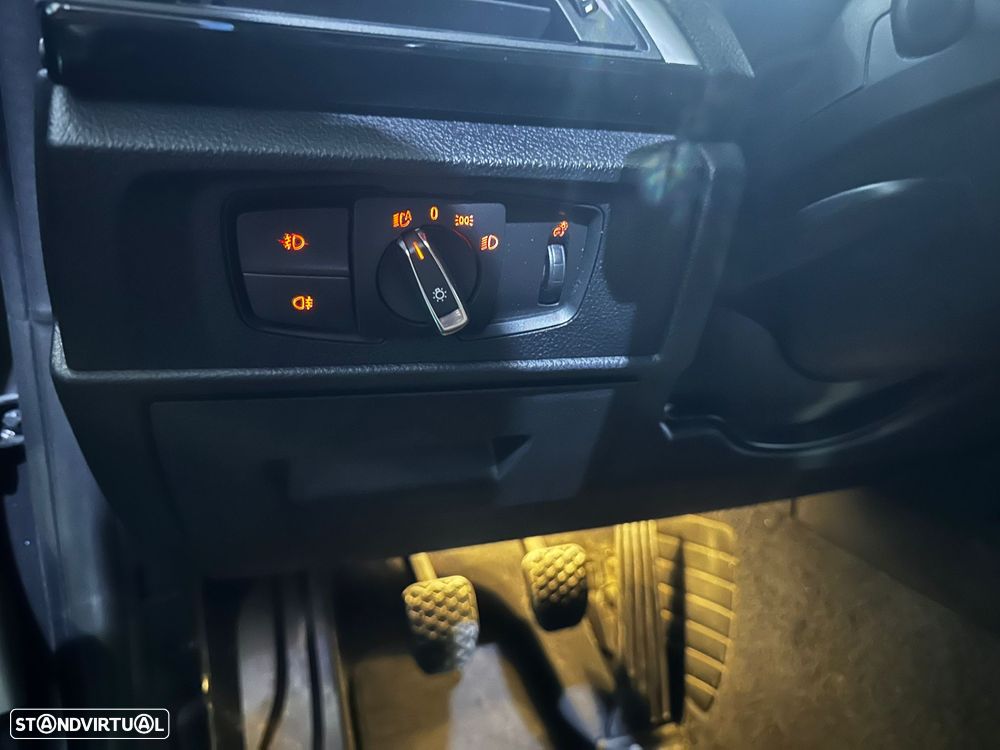 BMW 116 d Pack M - 9