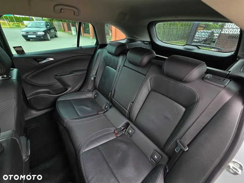 Opel Astra 1.4 Turbo Sports Tourer Innovation - 28