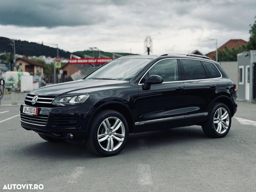 Volkswagen Touareg - 1