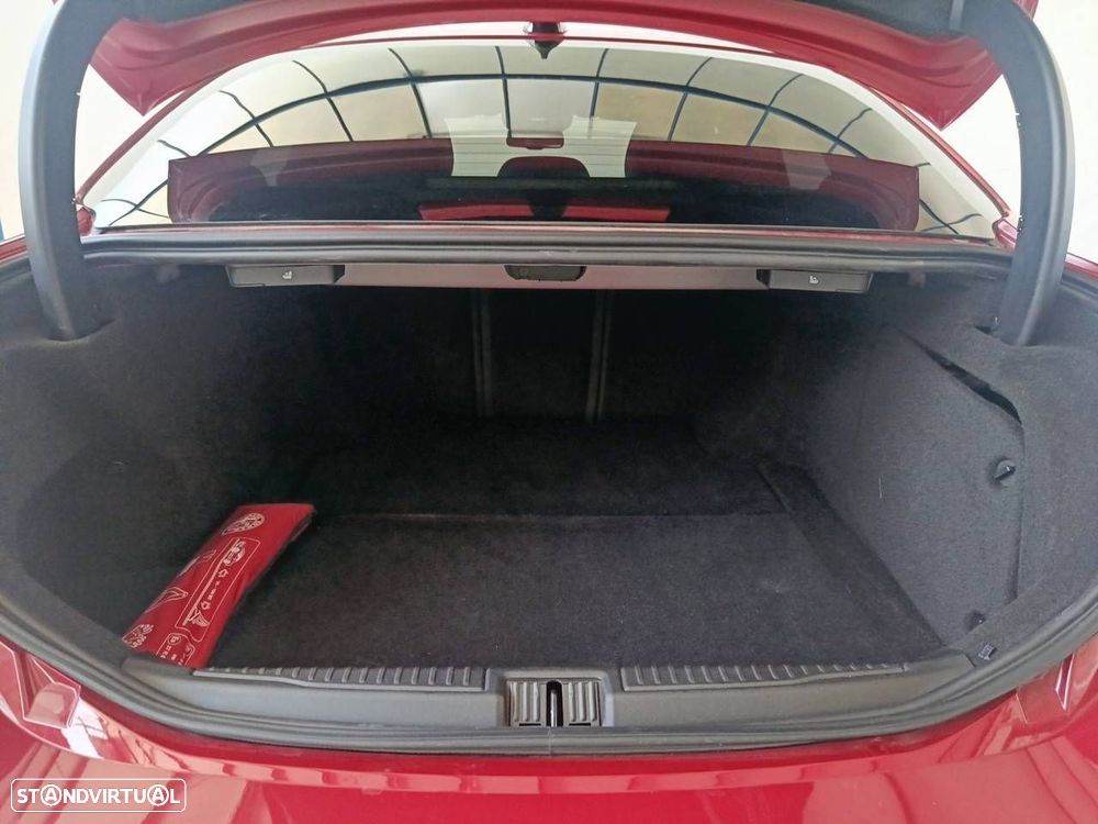 Alfa Romeo Giulia 2.2 D Veloce AT8 AWD — fotografia 6
