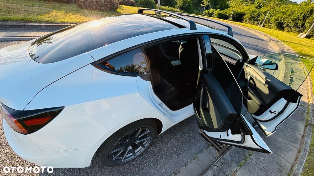 Tesla Model 3 - 2
