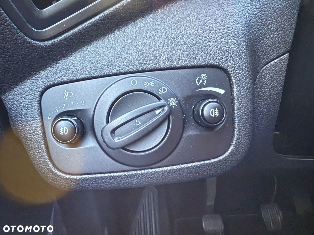 Ford Kuga 1.5 EcoBoost 2x4 Titanium - 28