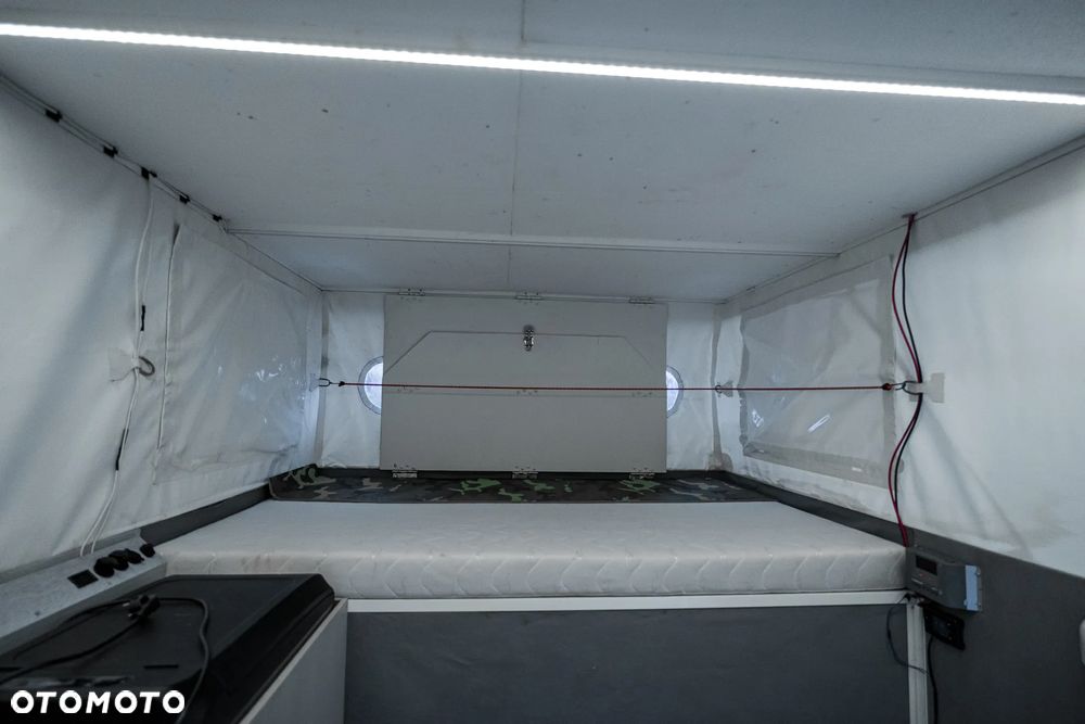 Toyota Hilux 4x4 Extra Cab - 27