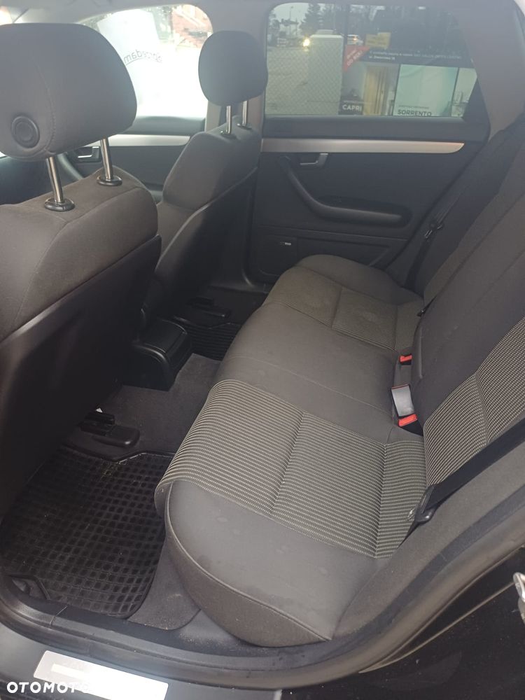 Audi A4 Avant 2.0T FSI - 12