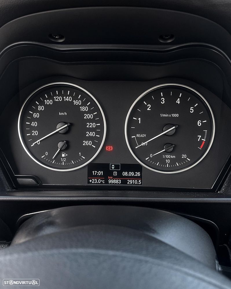 BMW 116 i — fotografia 11
