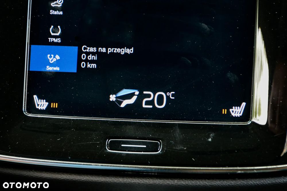 Volvo XC 40 T3 Momentum - 23