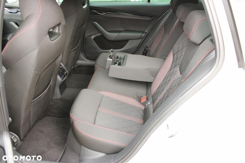 Skoda Octavia - 10