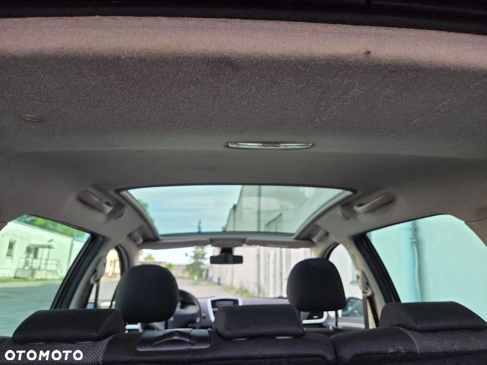 Peugeot 207 1.6 Premium - 12