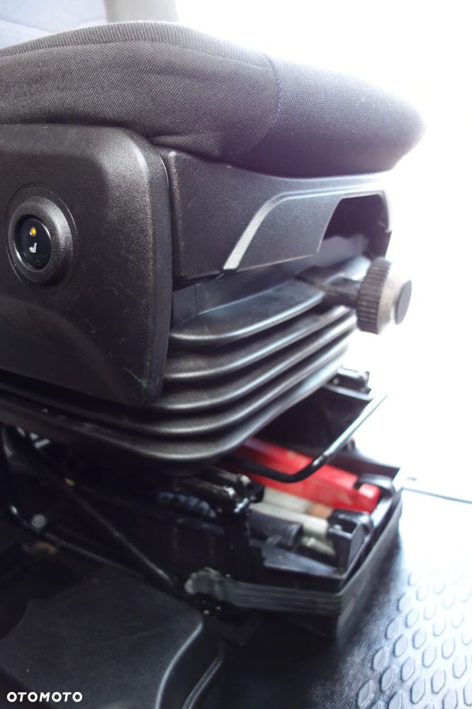 Iveco Daily Automat  35-160 L3H2 full Led Klima Webasto Kamera - 7