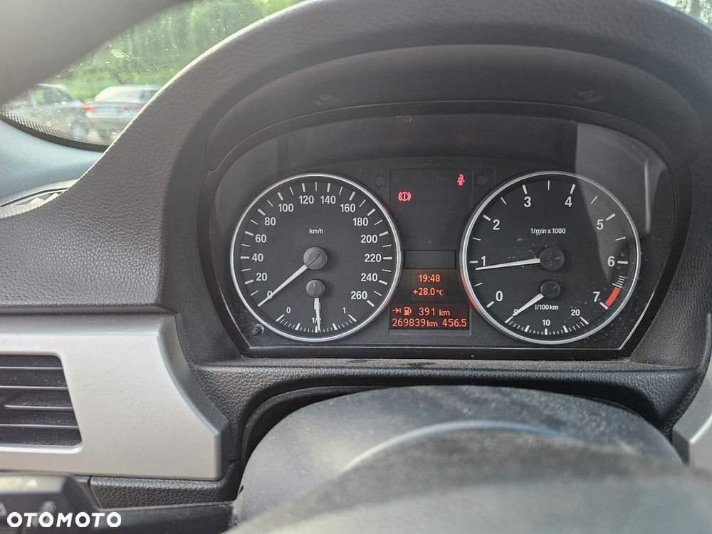 BMW Seria 3 318i - 7
