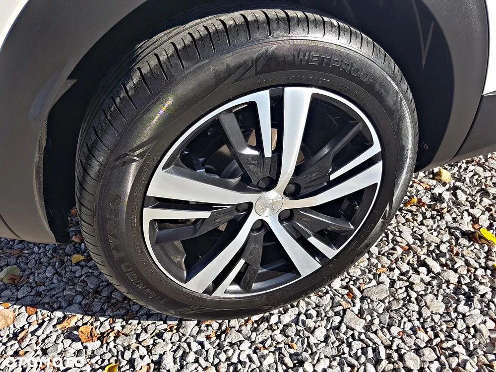 Peugeot 3008 1.2 PureTech Allure S&S - 38