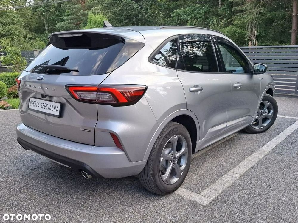 Ford Kuga 2.5 Duratec FHEV 4x4 ST-LINE X - 9