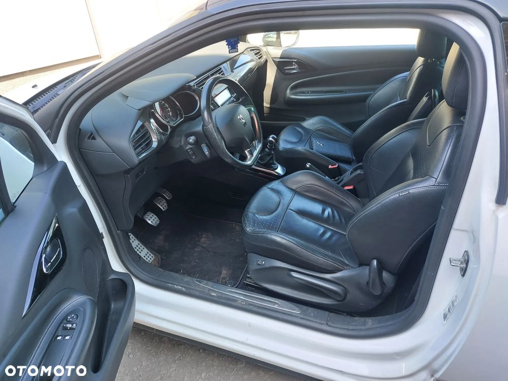 Citroën DS3 e-HDi 110 FAP SportChic - 7