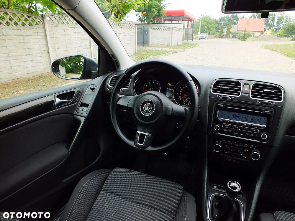Volkswagen Golf 1.6 Q-Line - 16