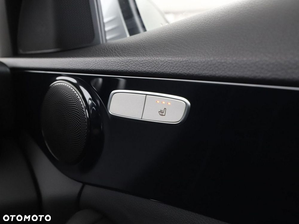 Mercedes-Benz Klasa C 300 de 9G-TRONIC Avantgarde - 40