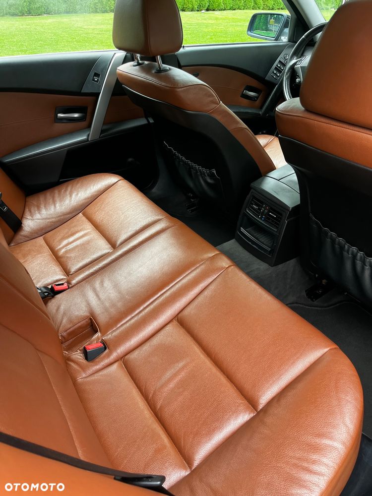 BMW Seria 5 523i - 12