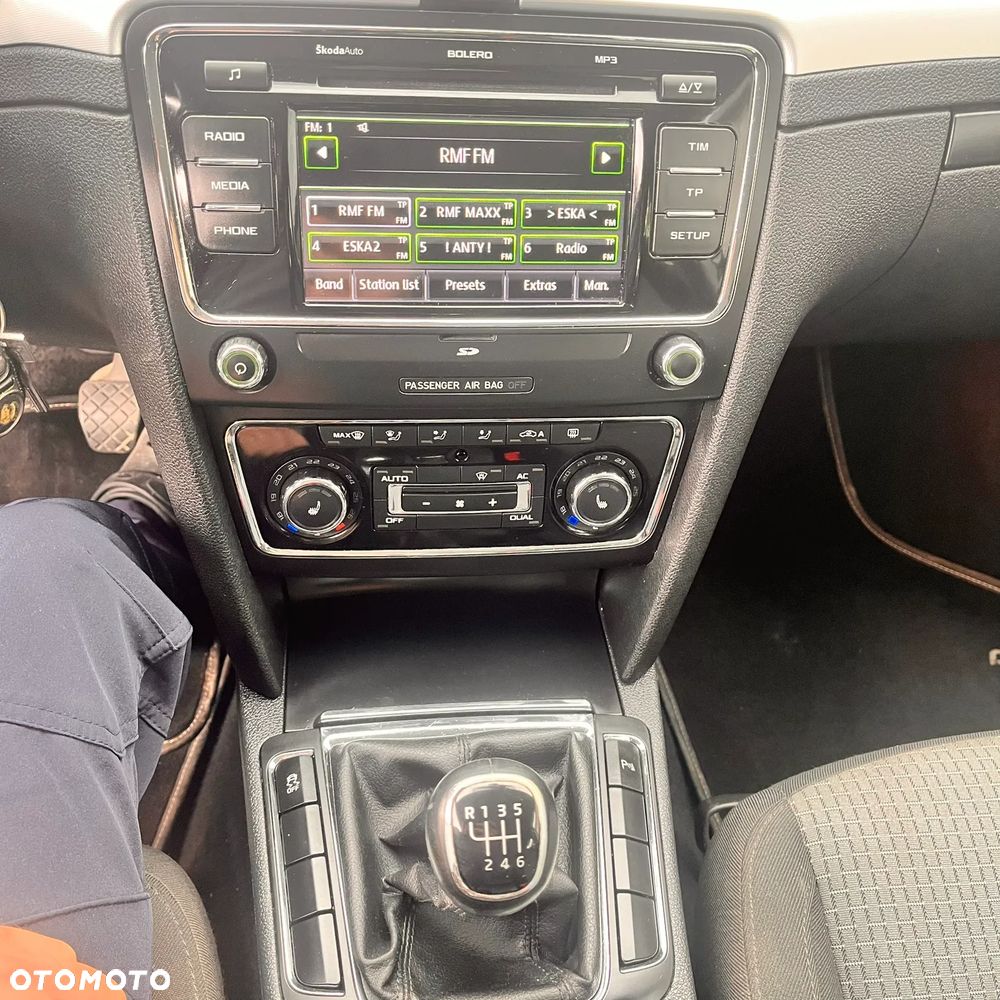 Skoda Superb 2.0 TDI Ambition - 14