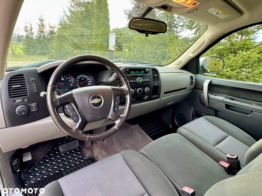 Chevrolet Silverado - 7