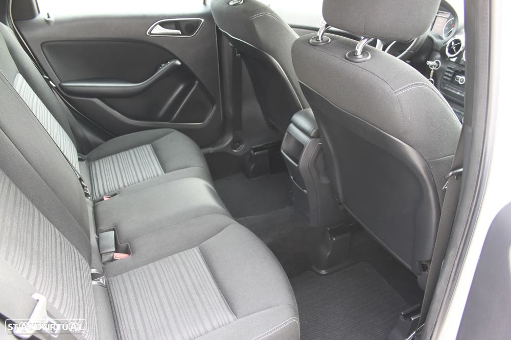 Mercedes-Benz B 180 CDi Style - 27
