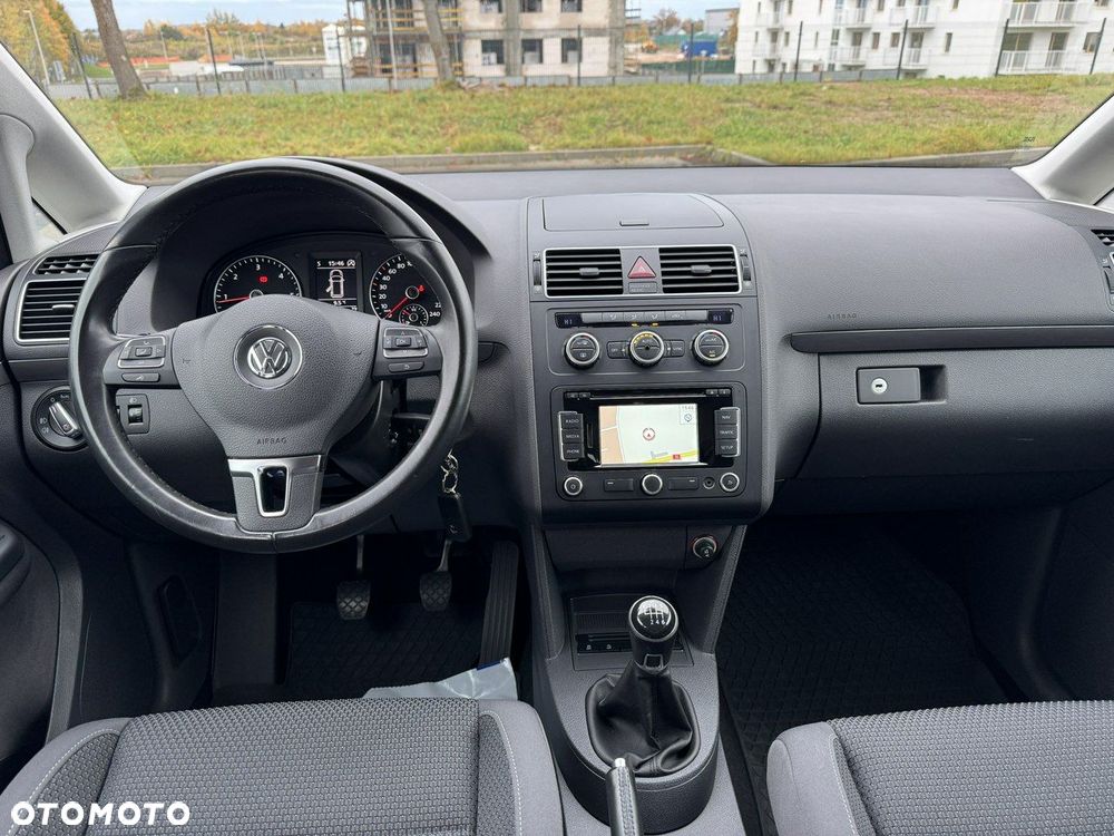 Volkswagen Touran 1.6 TDI DPF BlueMotion Technology Highline - 21