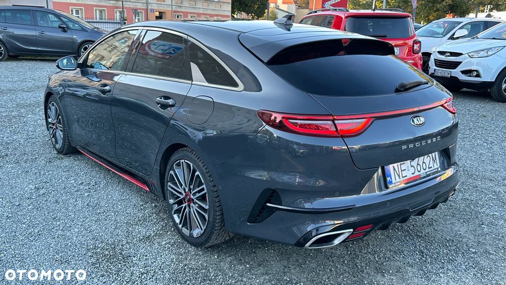 Kia ProCeed - 11