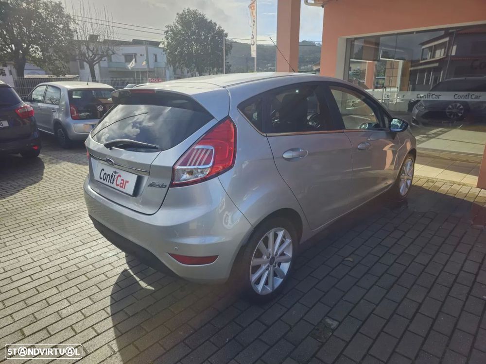 Ford Fiesta 1.5 TDCi Titanium - 4