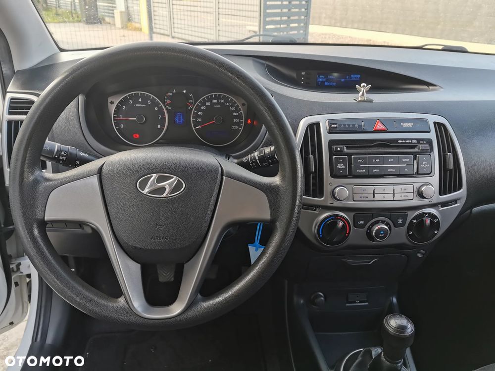 Hyundai i20 1.2 Trend - 13