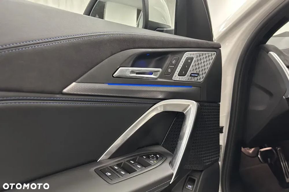 BMW iX2 eDrive20 66.5kWh M Sport - 21
