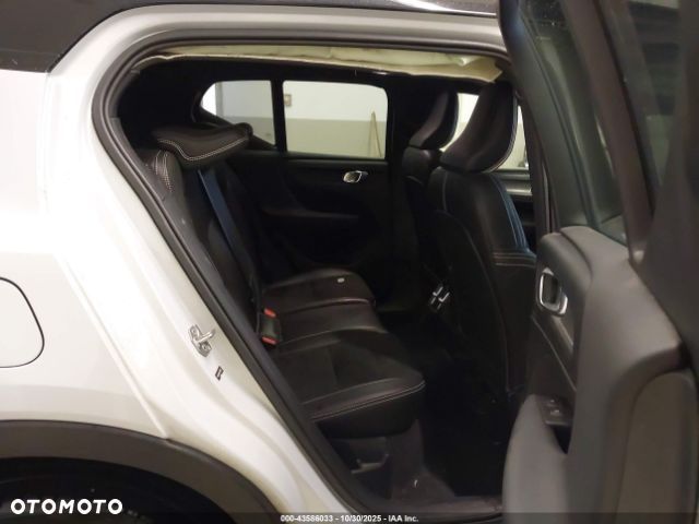 Volvo XC 40 T5 AWD R-Design - 7