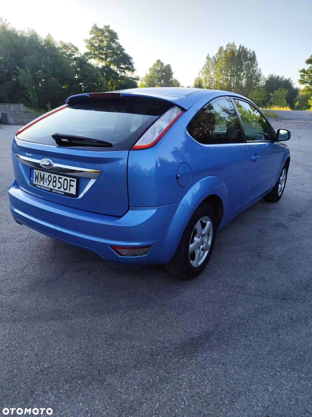 Ford Focus 1.6 Ambiente - 4