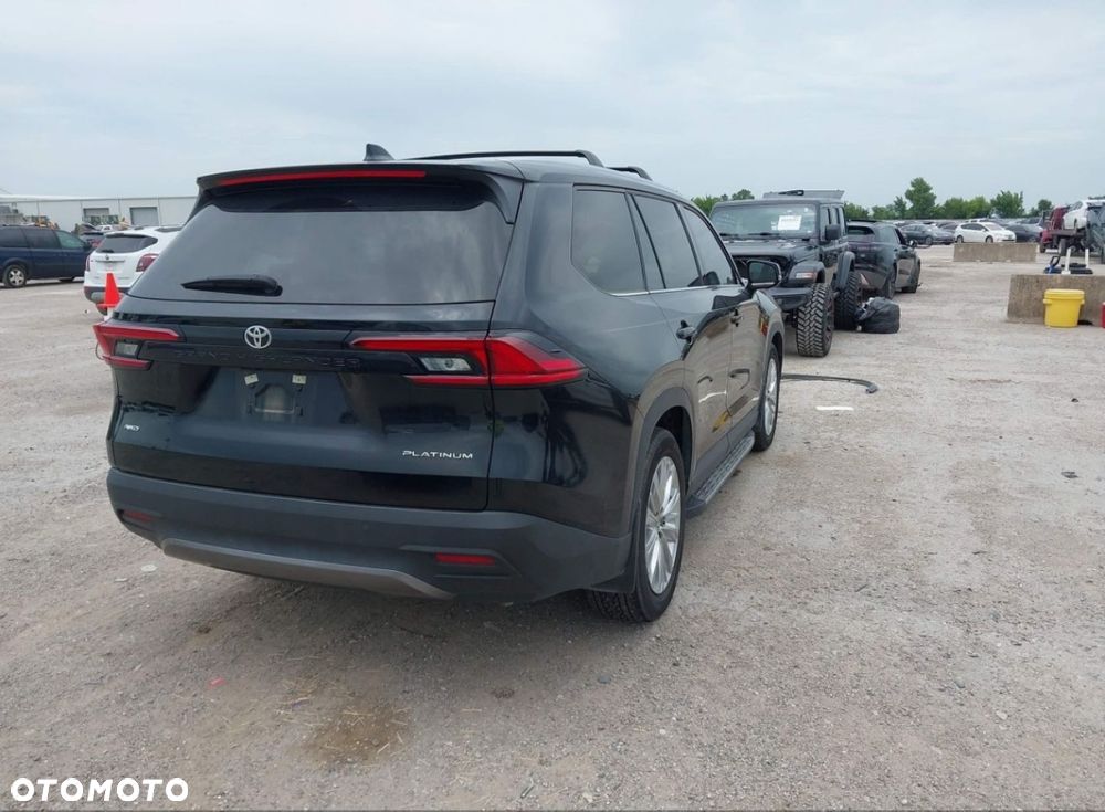 Toyota Grand Highlander - 3