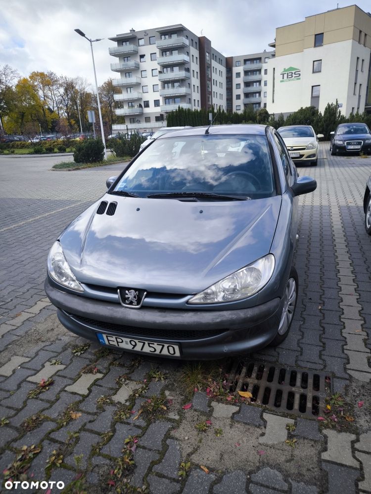 Peugeot 206 2008 photo 5