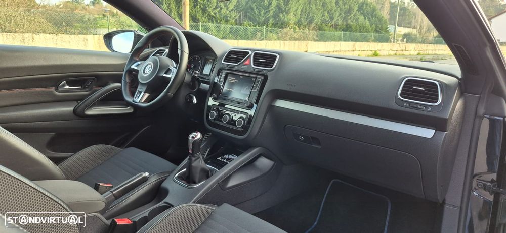 VW Scirocco 2.0 TDI Sport - 24