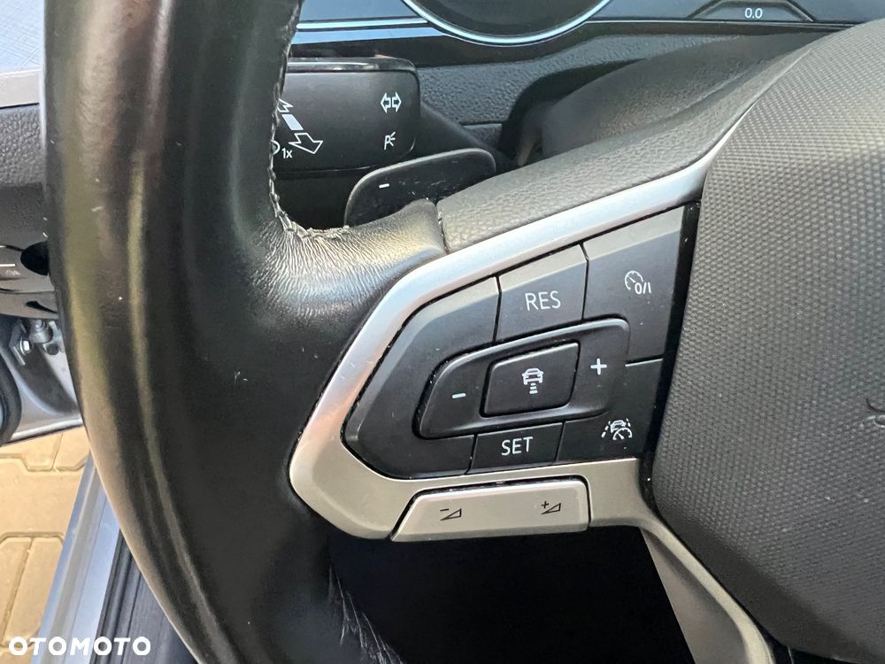 Volkswagen Passat 2.0 TDI EVO Business DSG - 17
