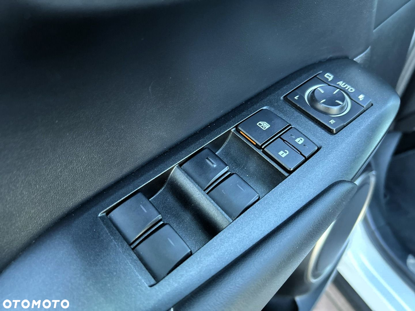 Lexus NX 300h F Sport AWD - 26