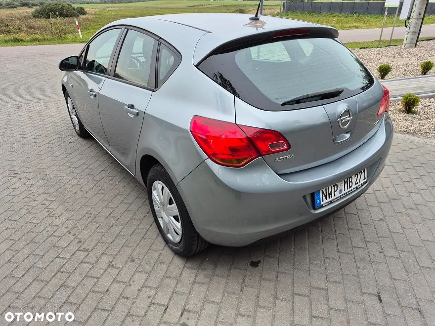 Opel Astra 1.7 CDTI DPF Active - 7