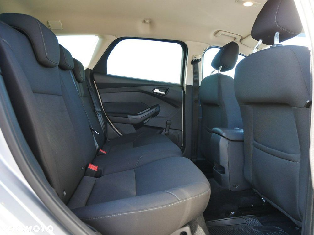 Ford Focus - 30
