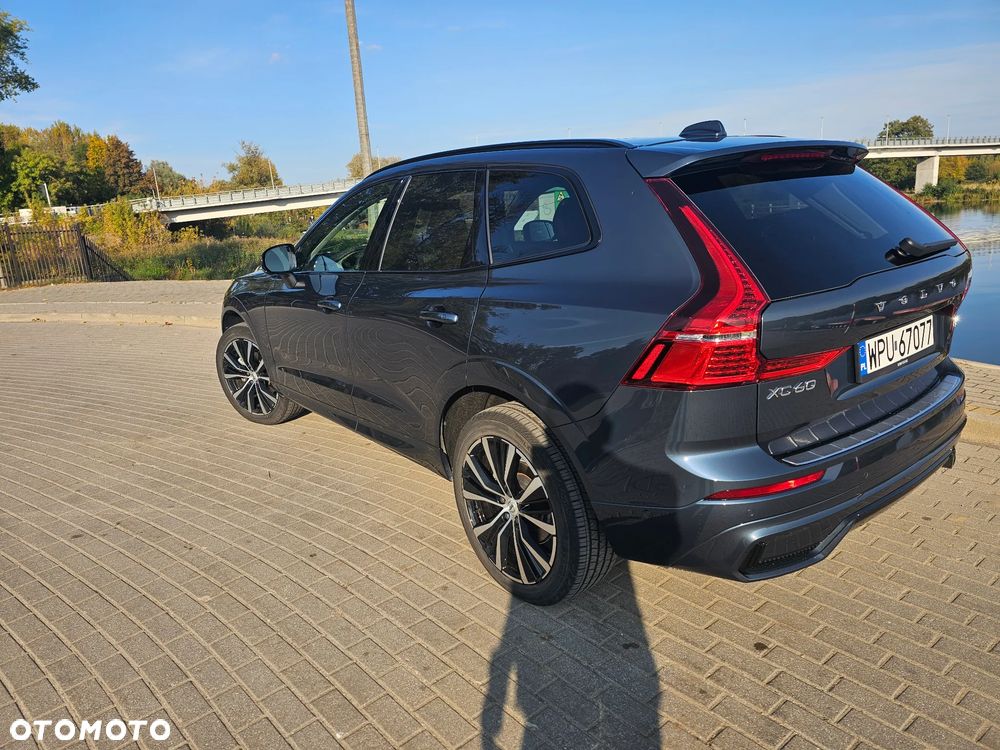Volvo XC 60 B5 B AWD Plus Dark - 8