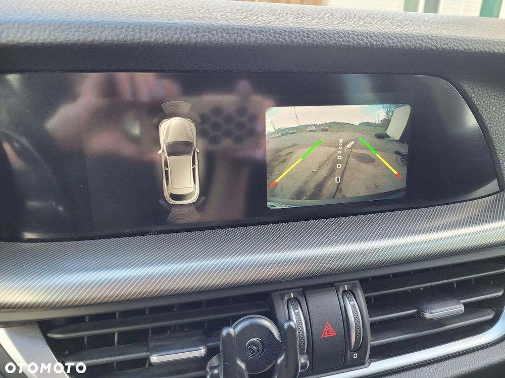 Alfa Romeo Stelvio 2.0 Turbo 16V AT8-Q4 Ti - 16