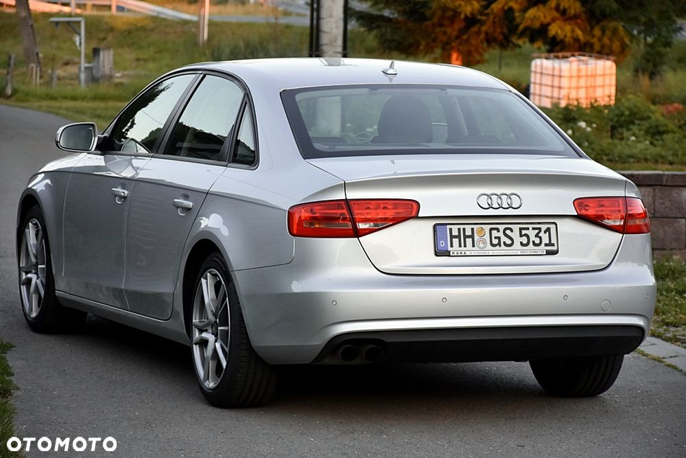 Audi A4 Limousine 1.8 TFSI quattro Attraction - 4
