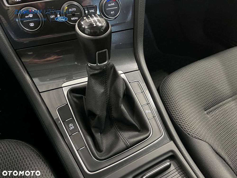 Volkswagen Golf VII 1.6 TDI BMT Comfortline - 23