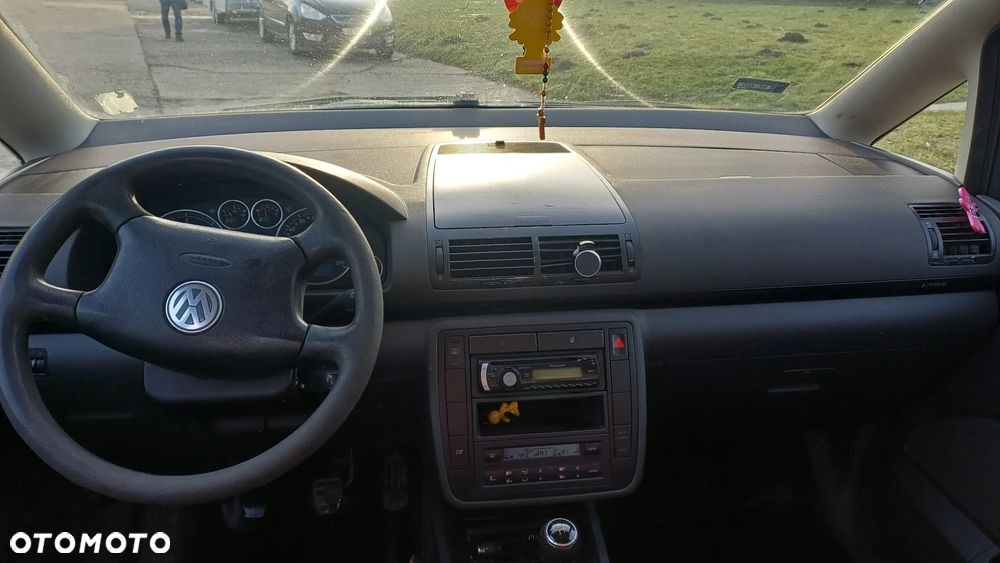 Volkswagen Sharan 1.9 TDI Comfortline - 10