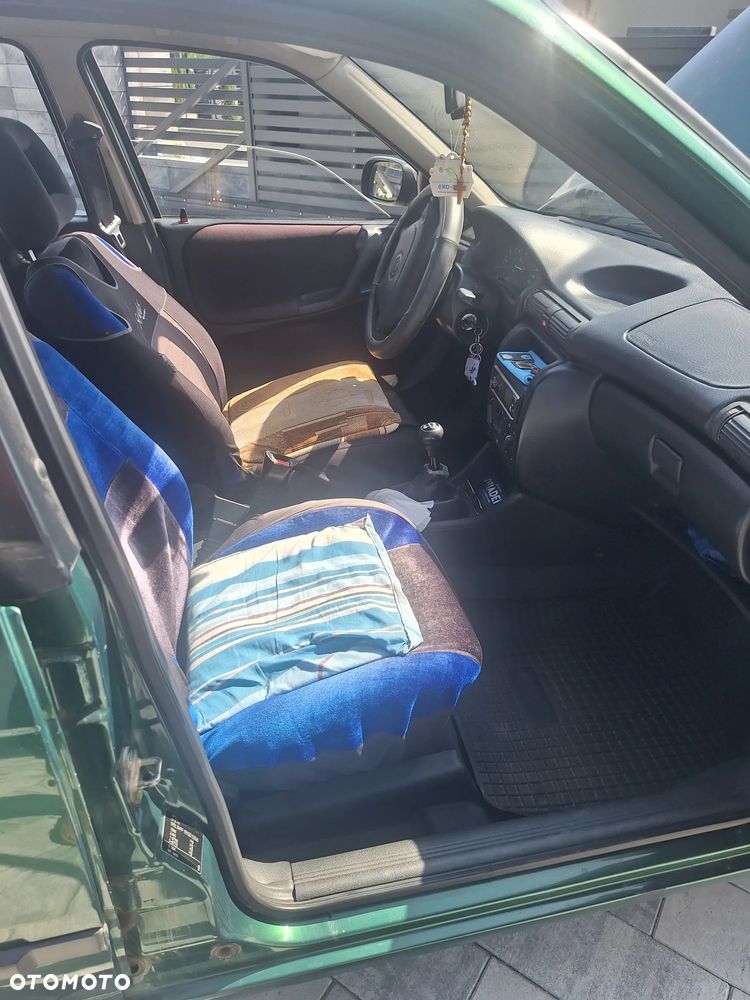 Opel Astra 1.4 GL - 5