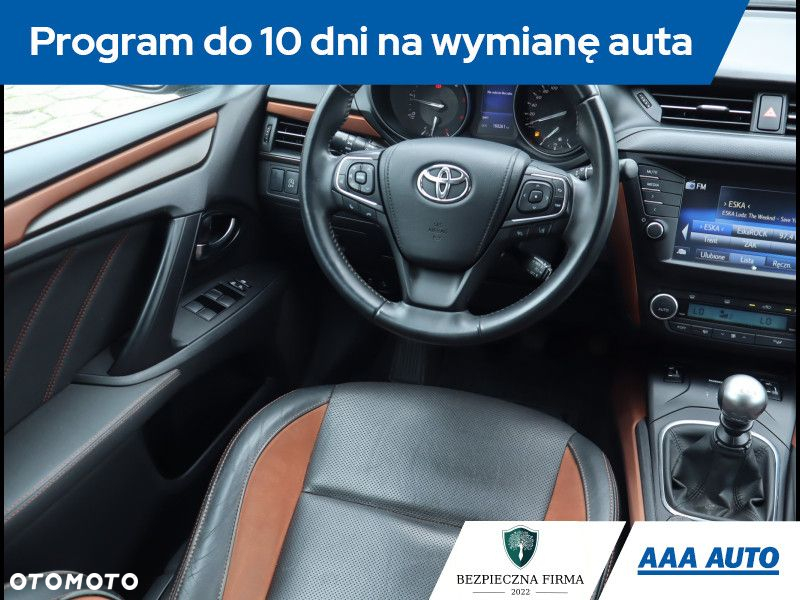 Toyota Avensis - 8