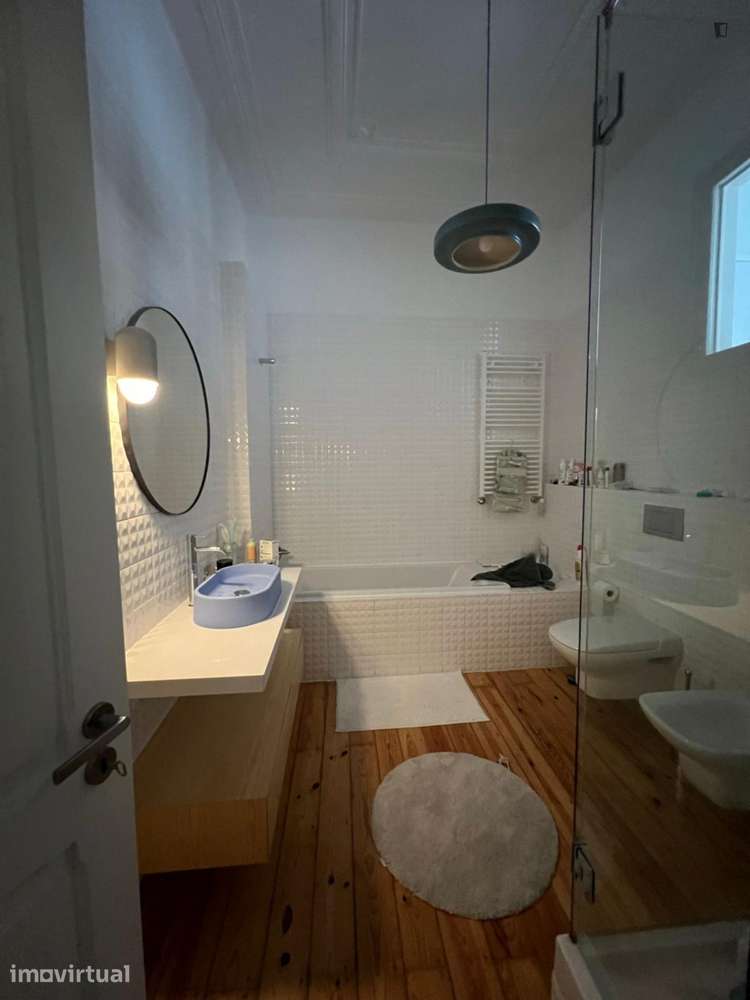 Quarto - localizado em Penha Lisbon - Grande imagem: 5/8