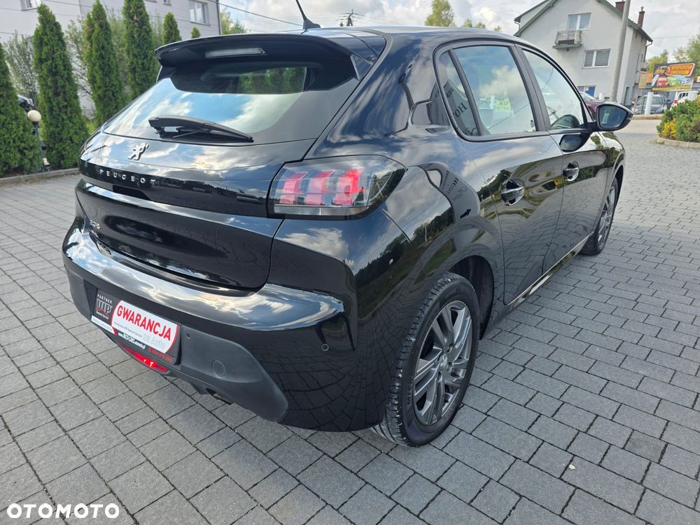Peugeot 208 - 5